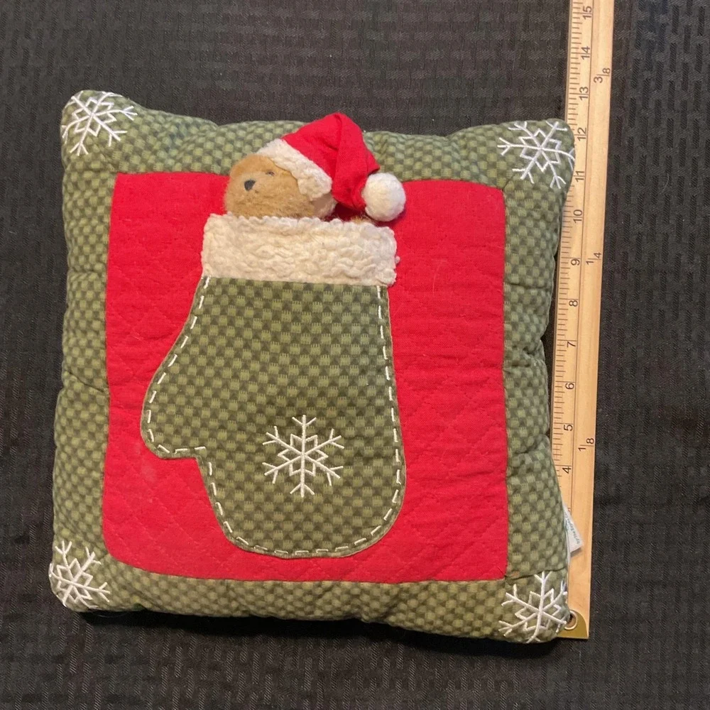 Boyds Home Christmas Throw Pillow Quilted Bear in Mitten Removable Plush Decor‎